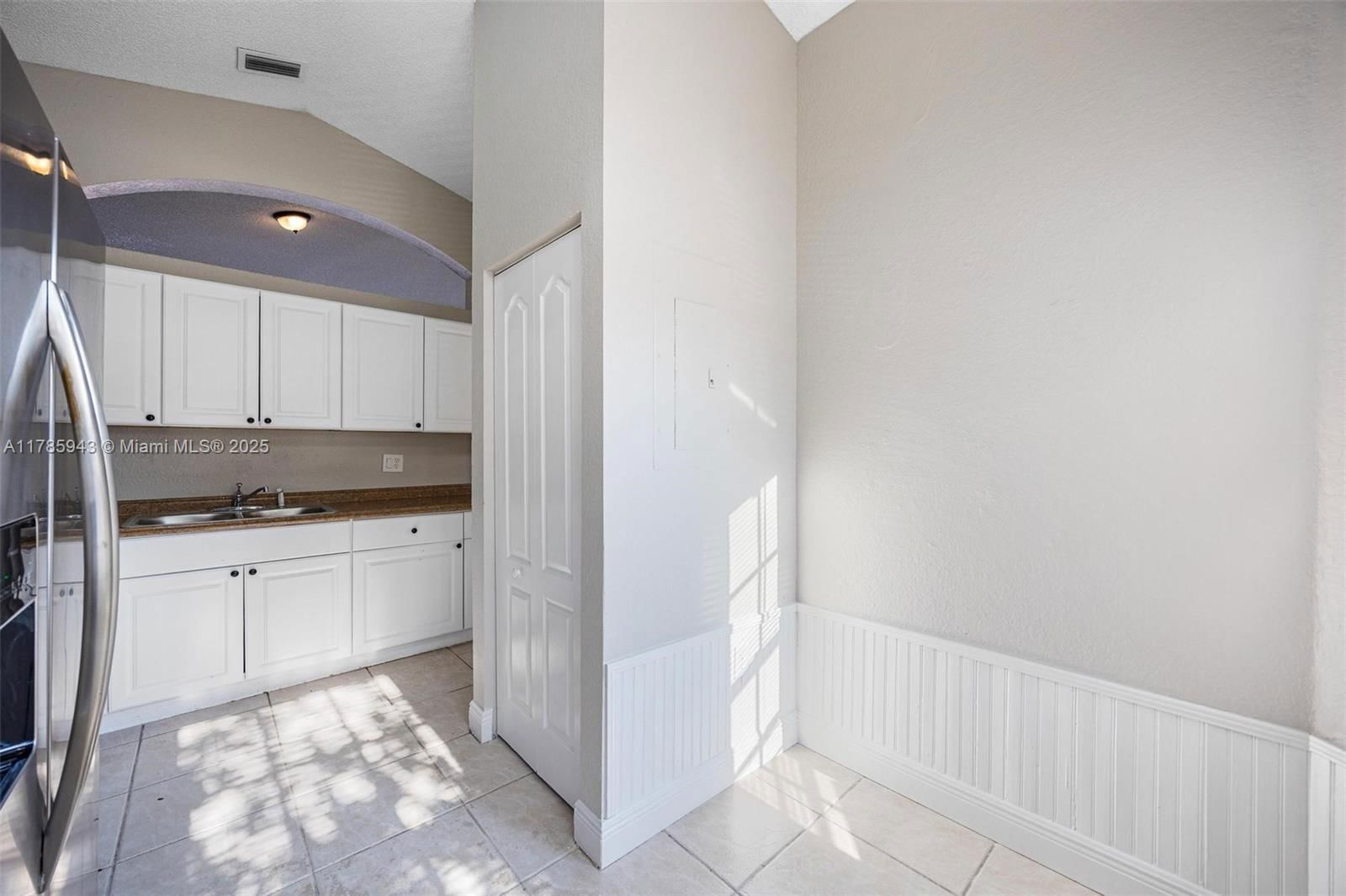 Real estate property located at 10297 162nd Ct, Miami-dade, Forest Lakes Country Gard, Miami, FL