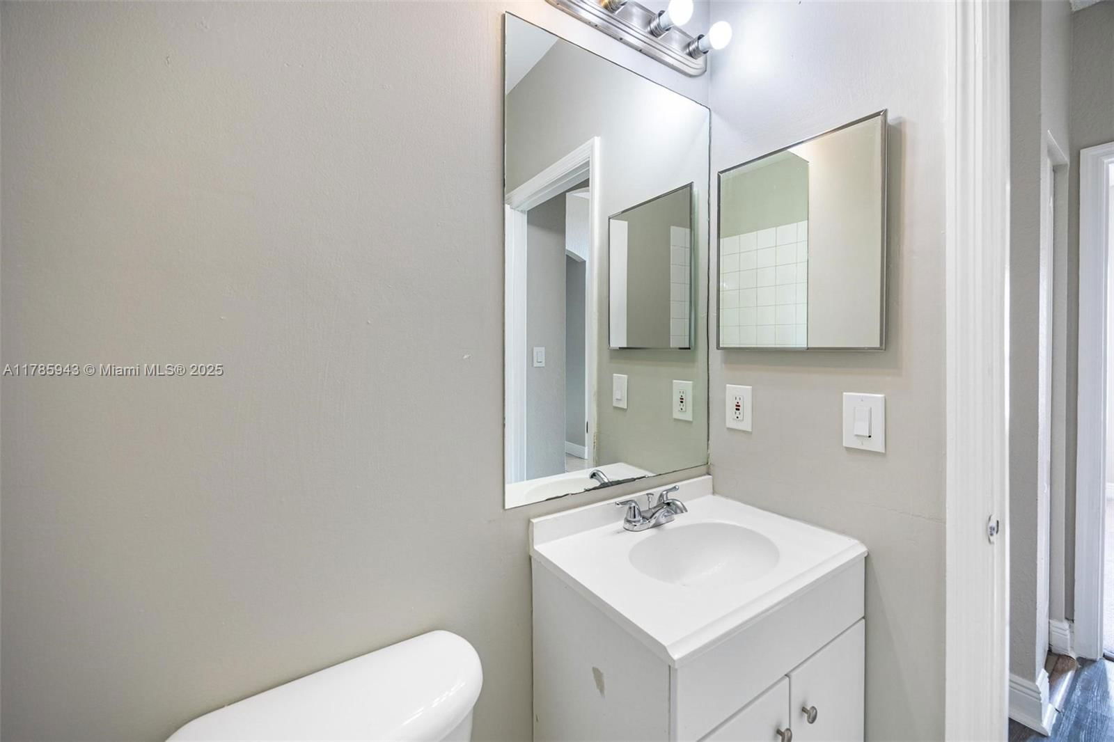 Real estate property located at 10297 162nd Ct, Miami-dade, Forest Lakes Country Gard, Miami, FL