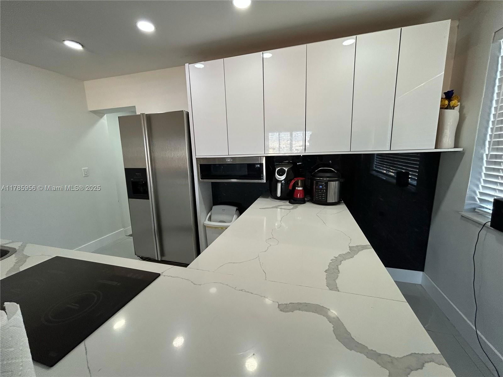 Real estate property located at 320 13th St, Miami-dade, Hialeah 5th Addn, Hialeah, FL