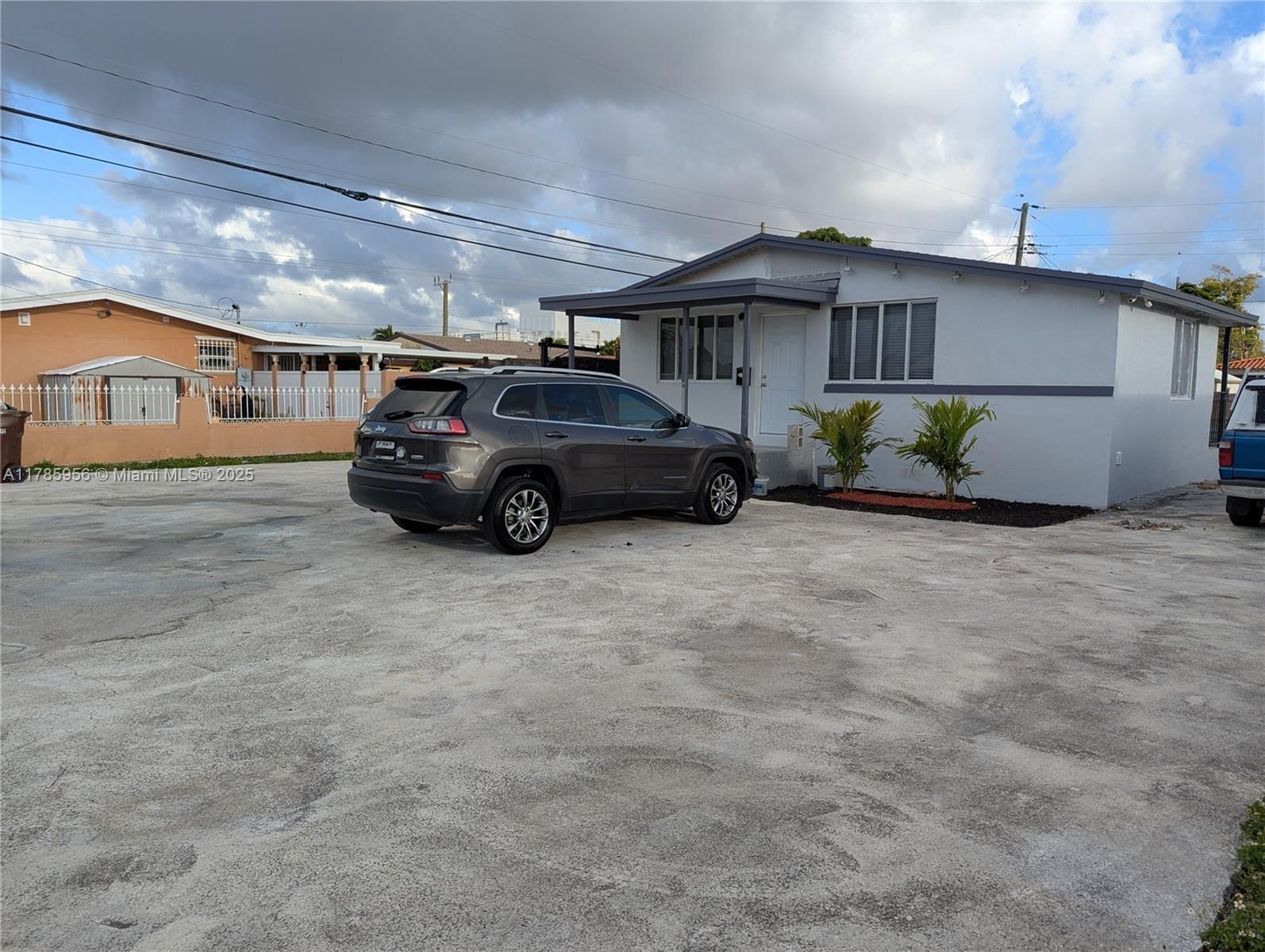 Real estate property located at 320 13th St, Miami-dade, Hialeah 5th Addn, Hialeah, FL