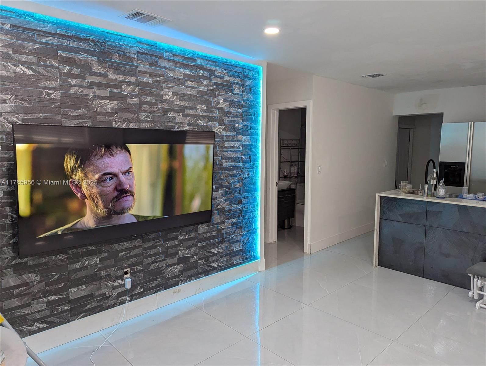 Real estate property located at 320 13th St, Miami-dade, Hialeah 5th Addn, Hialeah, FL