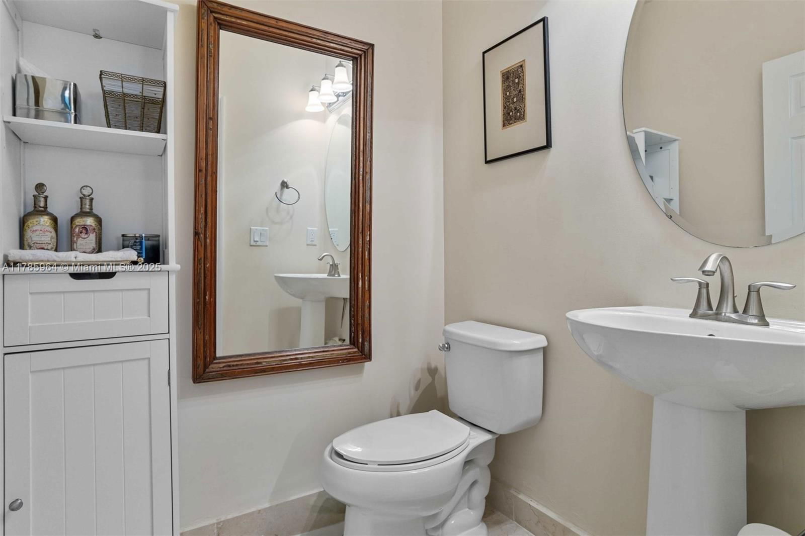 Real estate property located at 10075 86th Ter, Miami-dade, Isles At Grand Bay, Doral, FL