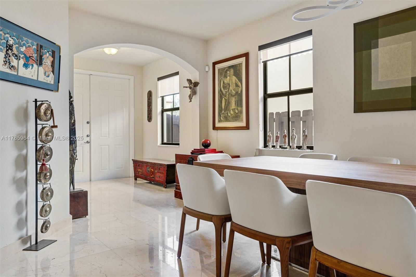 Real estate property located at 10075 86th Ter, Miami-dade, Isles At Grand Bay, Doral, FL