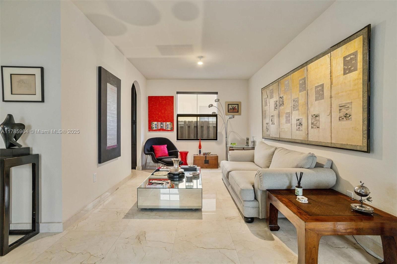 Real estate property located at 10075 86th Ter, Miami-dade, Isles At Grand Bay, Doral, FL