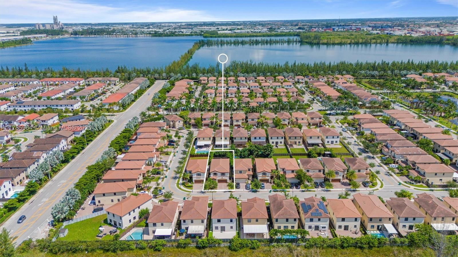 Real estate property located at 10075 86th Ter, Miami-dade, Isles At Grand Bay, Doral, FL