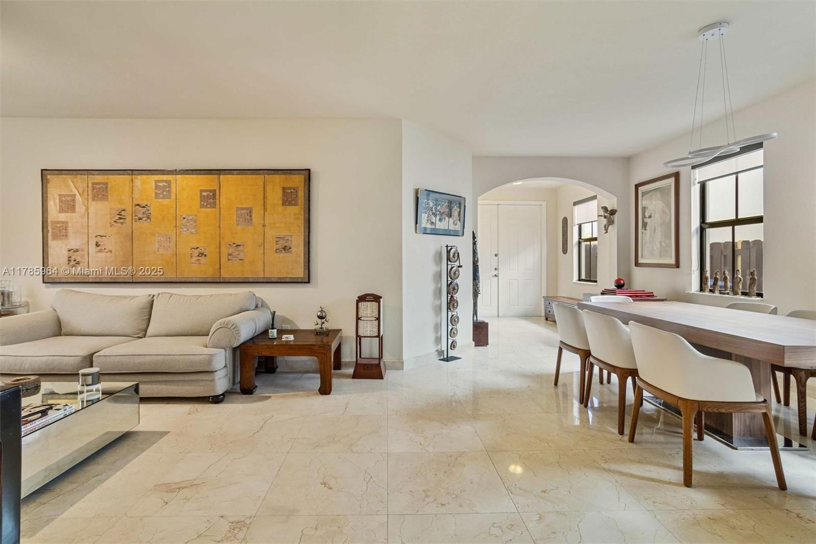 Real estate property located at 10075 86th Ter, Miami-dade, Isles At Grand Bay, Doral, FL