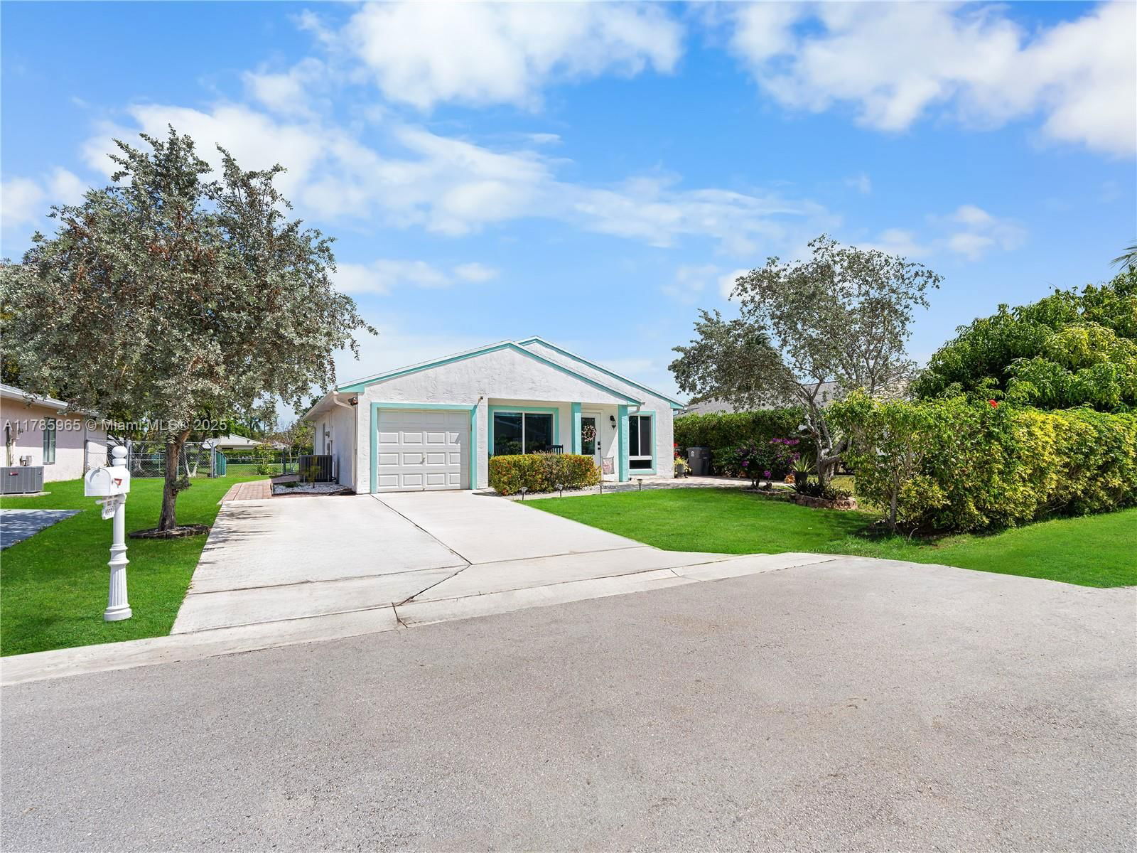 Real estate property located at 8377 Summer Field Pl, Palm Beach, Country Park At Boca Rato, Boca Raton, FL