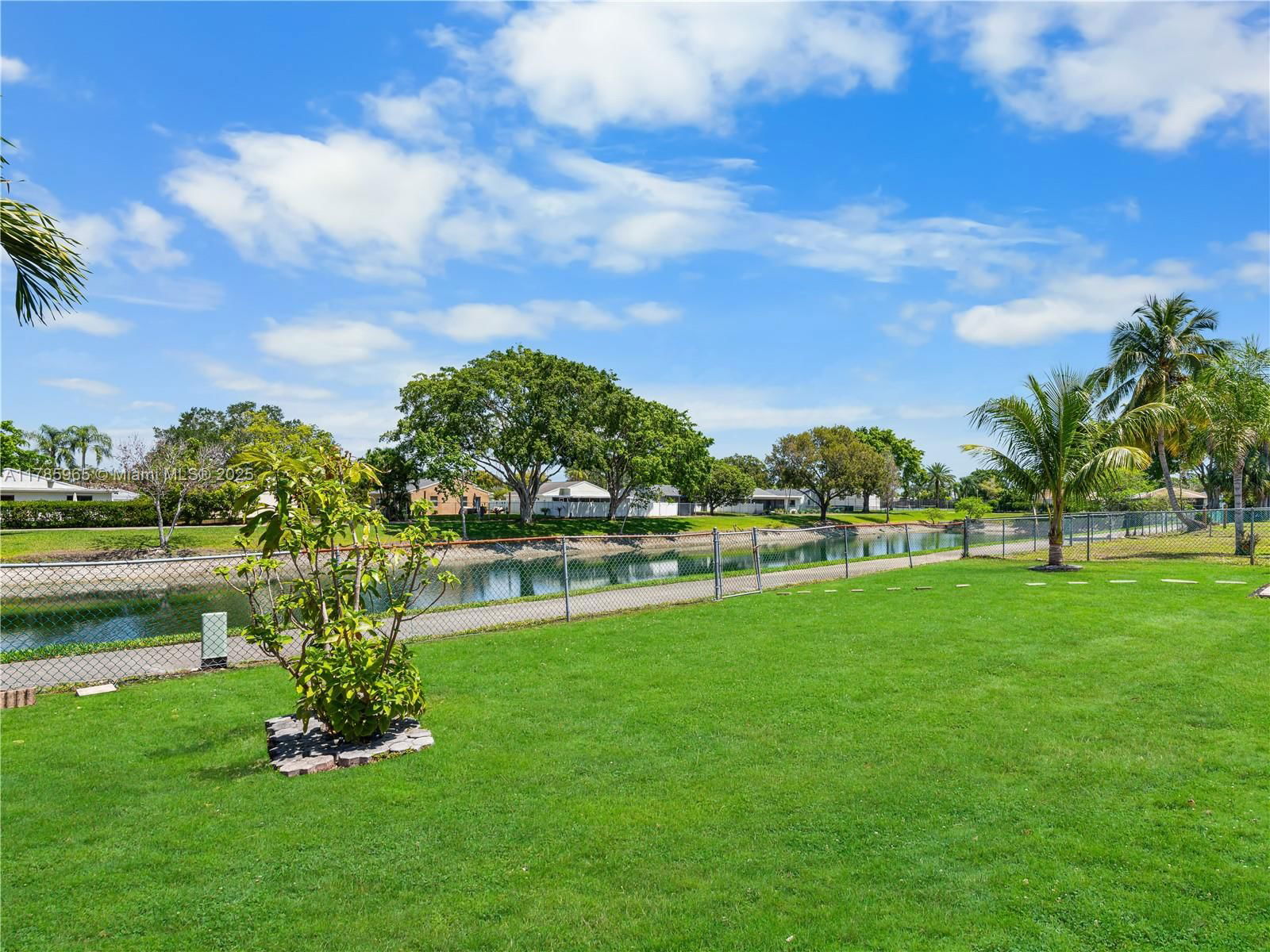 Real estate property located at 8377 Summer Field Pl, Palm Beach, Country Park At Boca Rato, Boca Raton, FL