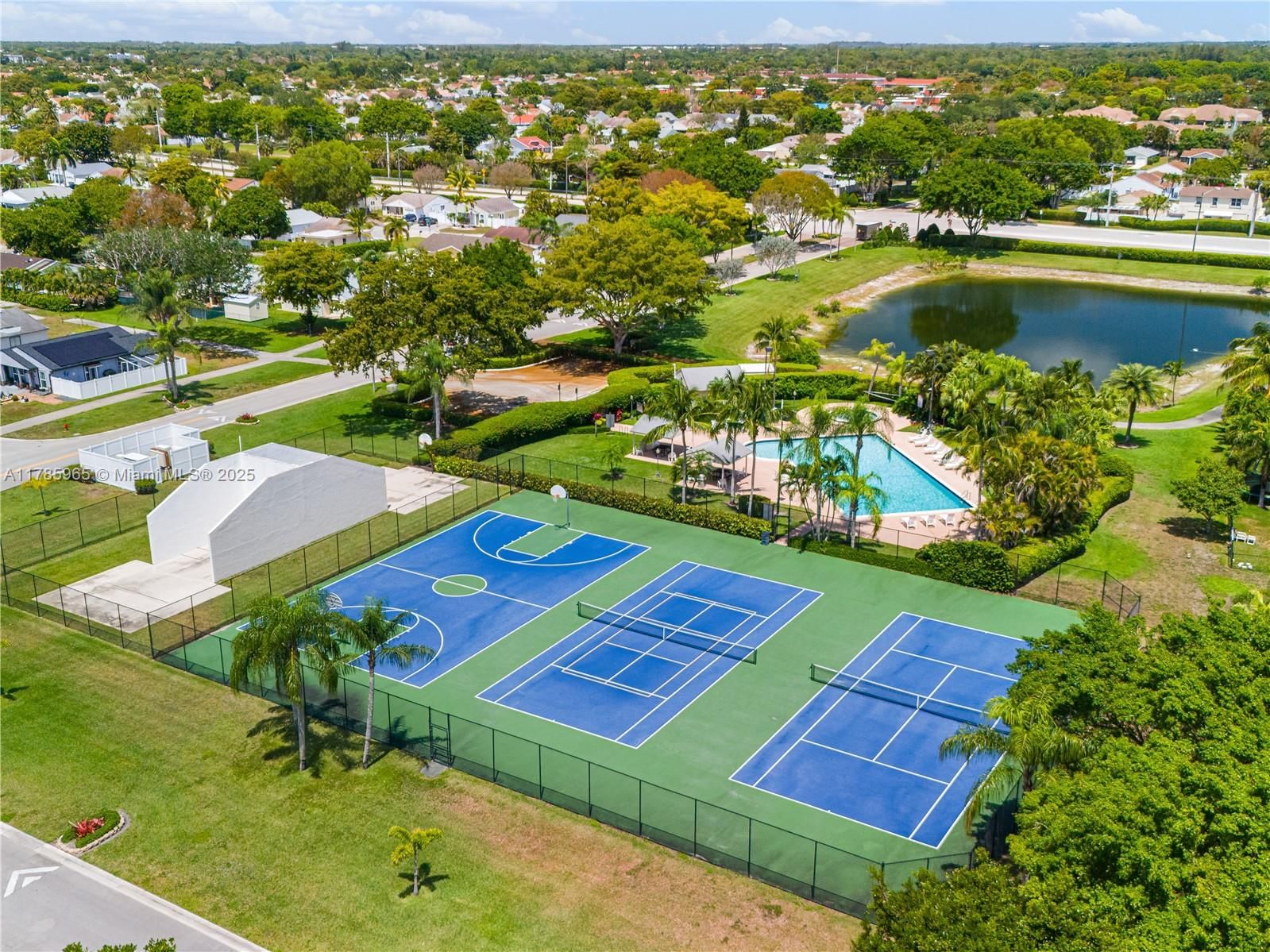 Real estate property located at 8377 Summer Field Pl, Palm Beach, Country Park At Boca Rato, Boca Raton, FL