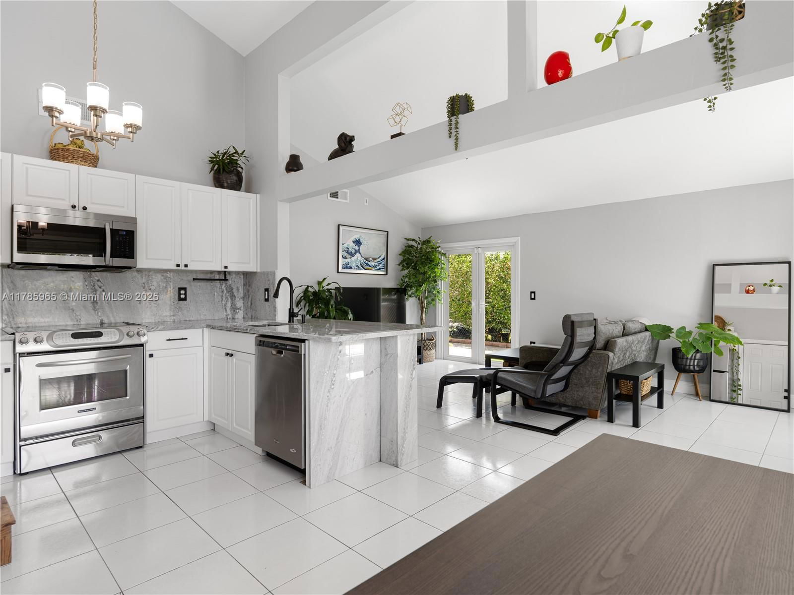 Real estate property located at 8377 Summer Field Pl, Palm Beach, Country Park At Boca Rato, Boca Raton, FL