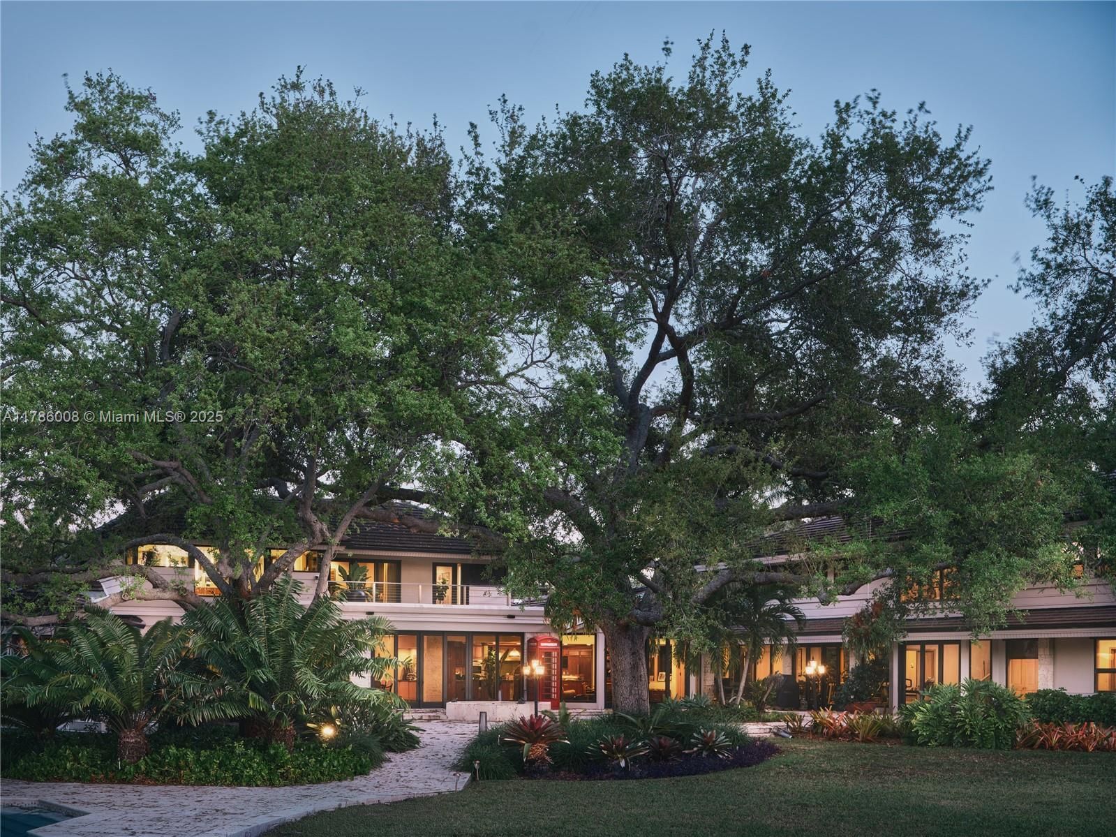 Real estate property located at 700 Arvida Pkwy, Miami-dade, Gables Estates No 3, Coral Gables, FL