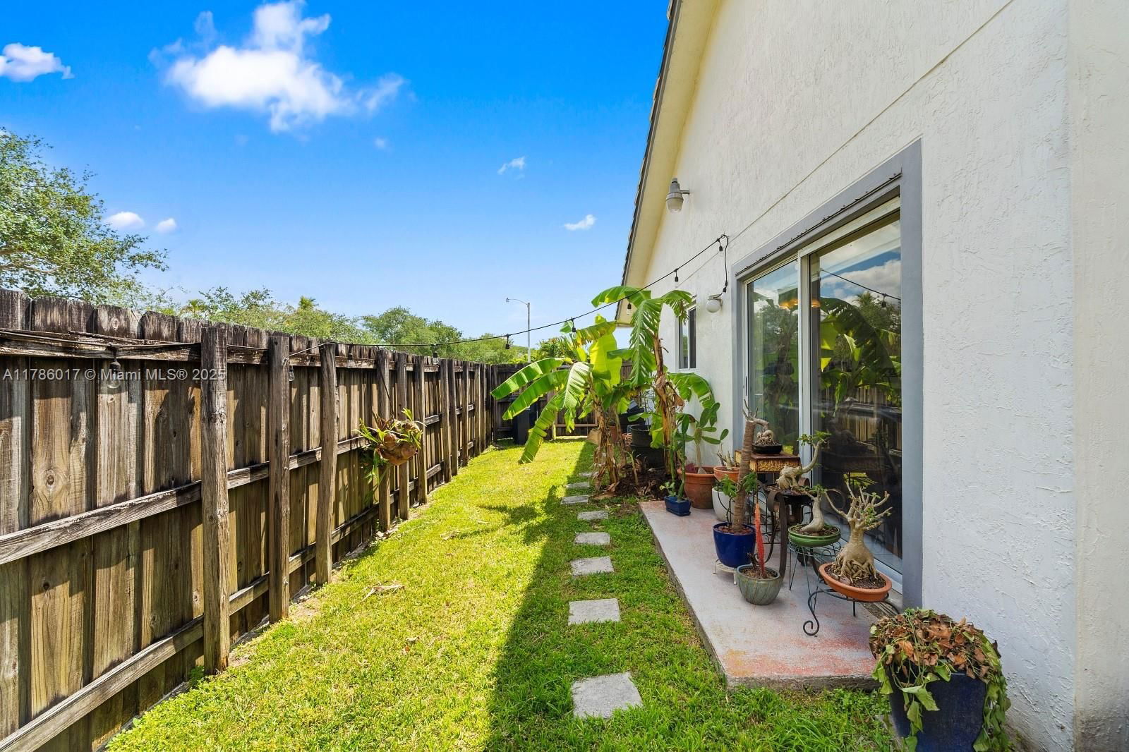 Real estate property located at 16800 143rd Ct, Miami-dade, Richmond Homes 1st Addn, Miami, FL