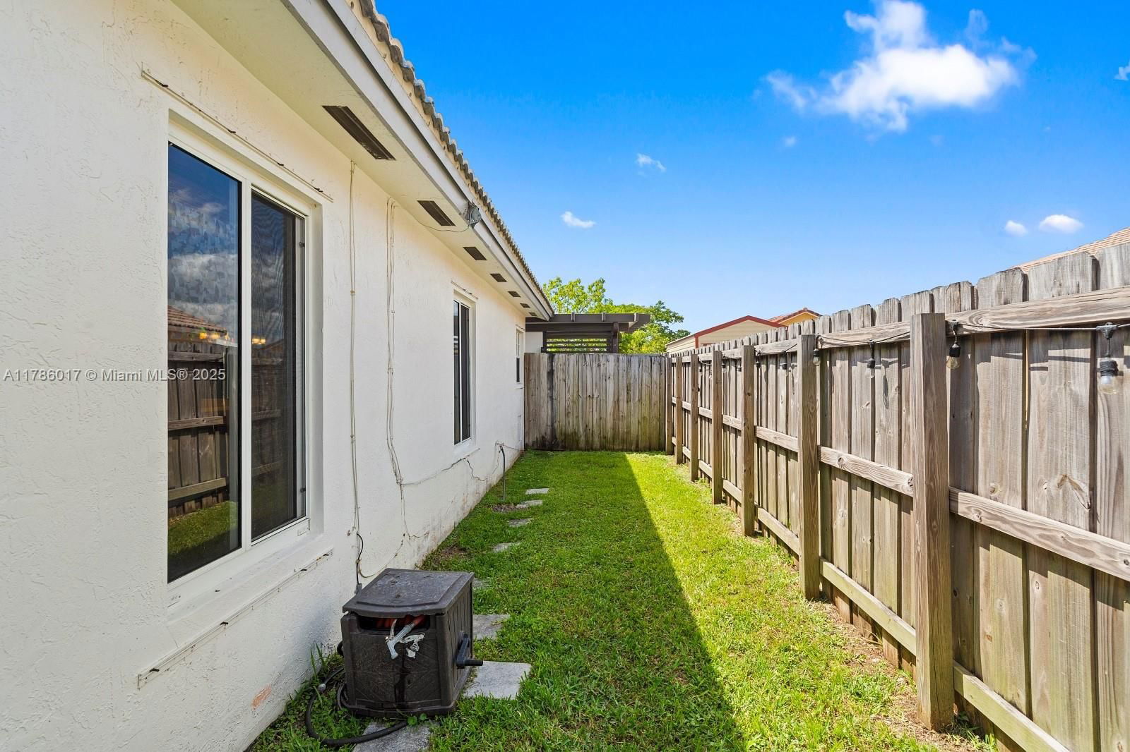 Real estate property located at 16800 143rd Ct, Miami-dade, Richmond Homes 1st Addn, Miami, FL