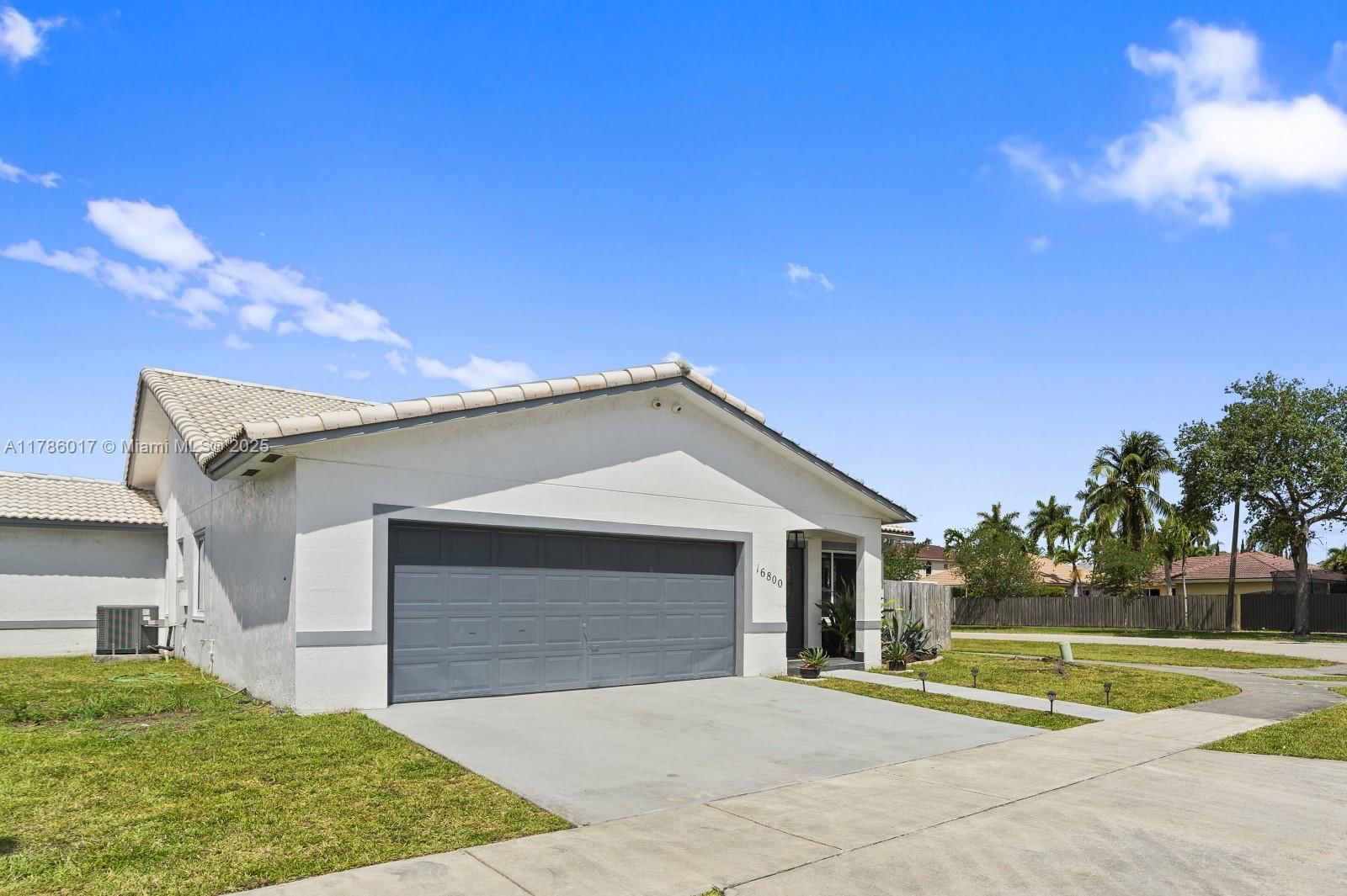 Real estate property located at 16800 143rd Ct, Miami-dade, Richmond Homes 1st Addn, Miami, FL