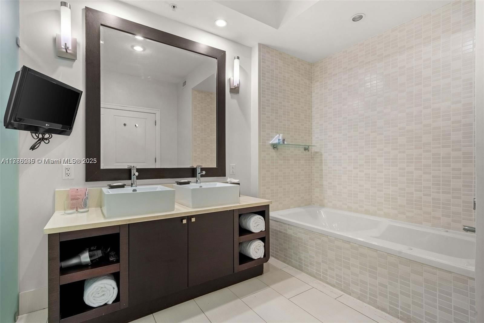 Real estate property located at 5300 87th Ave #115, Miami-dade, The Blue A Resort Hotel C, Doral, FL