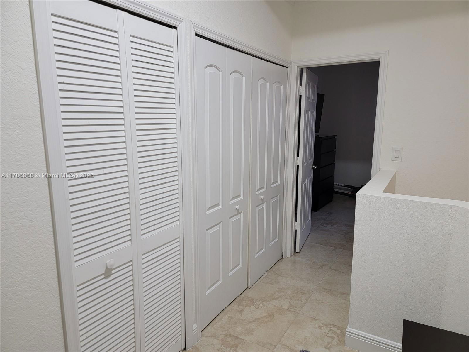 Real estate property located at 8463 107th Path #4-33, Miami-dade, Leeward At Islands At Dor, Doral, FL