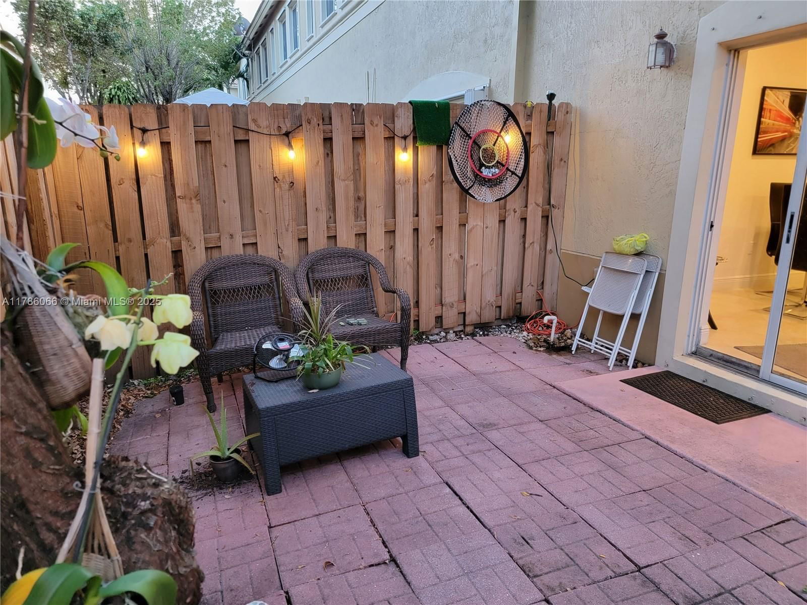 Real estate property located at 8463 107th Path #4-33, Miami-dade, Leeward At Islands At Dor, Doral, FL