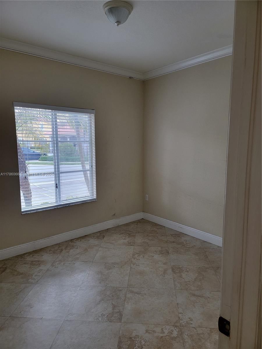 Real estate property located at 8463 107th Path #4-33, Miami-dade, Leeward At Islands At Dor, Doral, FL