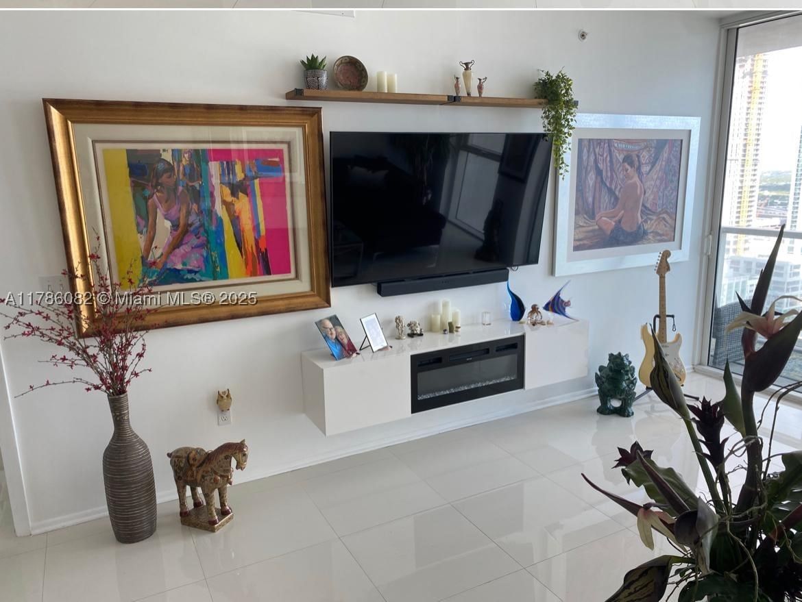 Real estate property located at 244 Biscayne Blvd #3004, Miami-dade, Vizcayne North Condo, Miami, FL