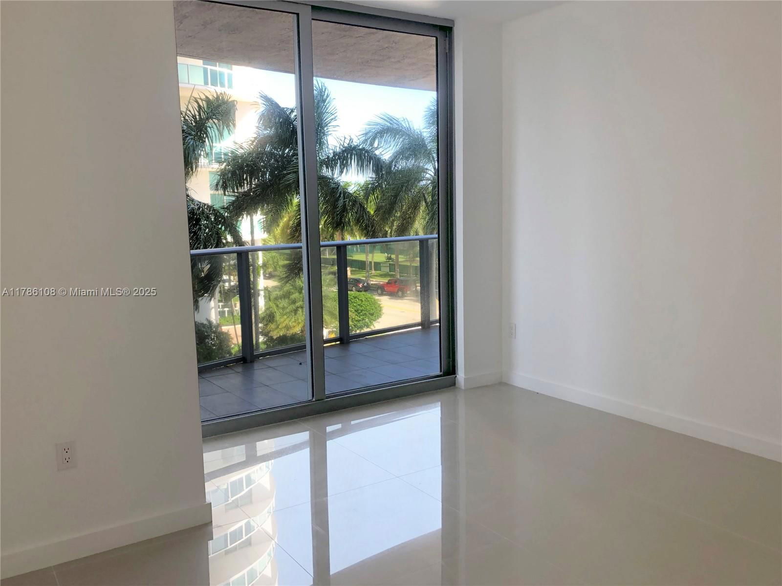 Real estate property located at 488 18th St #215, Miami-dade, Aria On The Bay Condo, Miami, FL