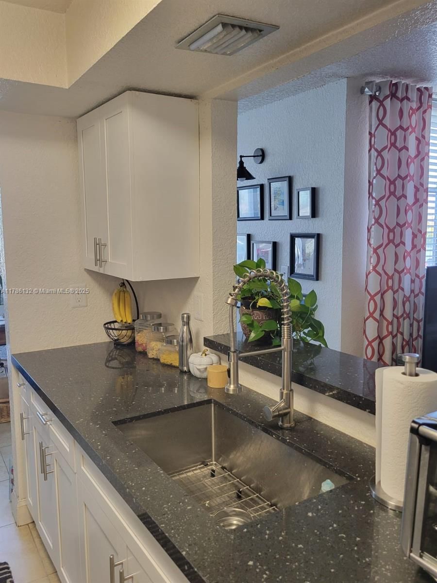 Real estate property located at 9411 4th St #203, Miami-dade, Versaille Gardens I Condo, Miami, FL