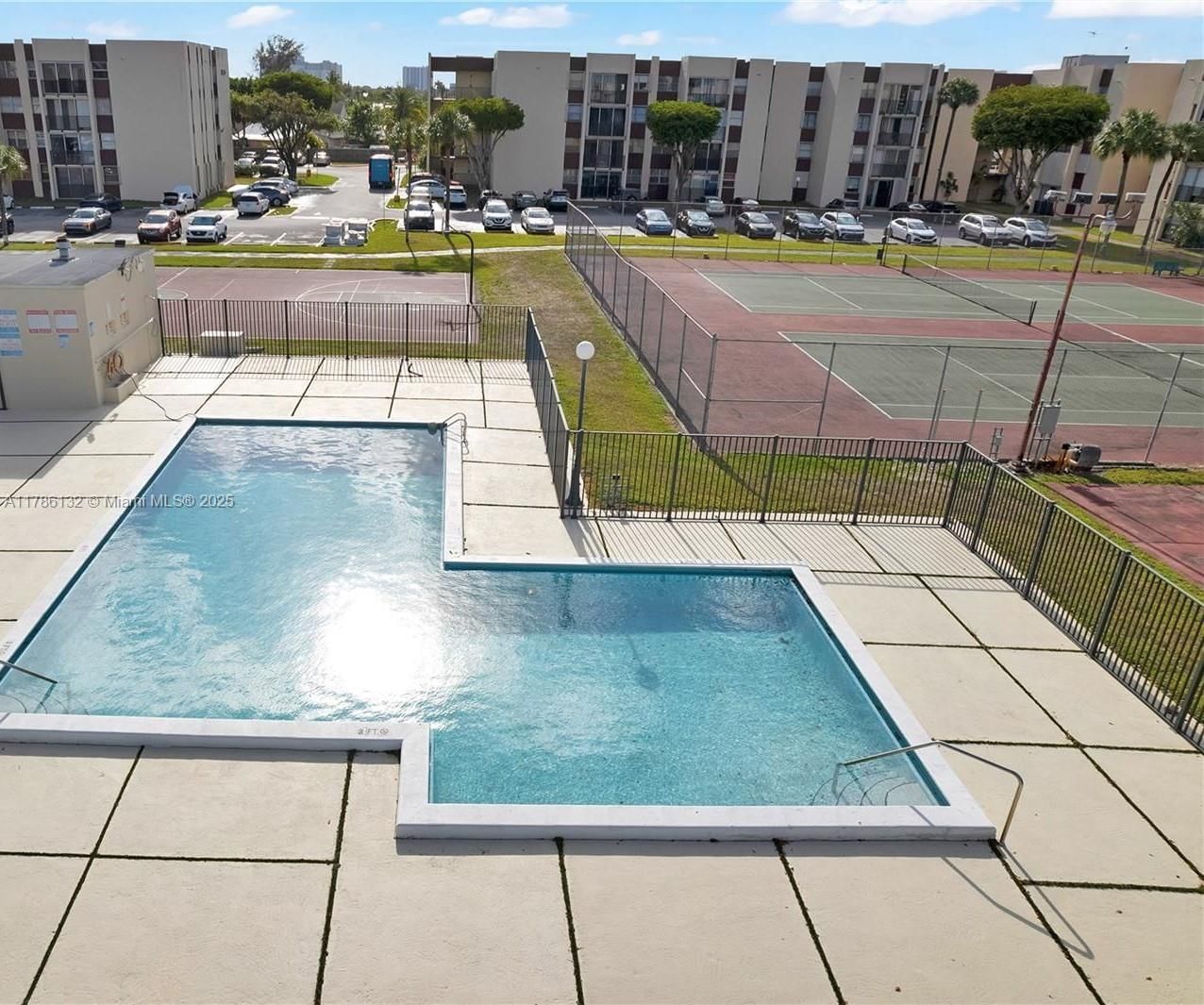 Real estate property located at 9411 4th St #203, Miami-dade, Versaille Gardens I Condo, Miami, FL