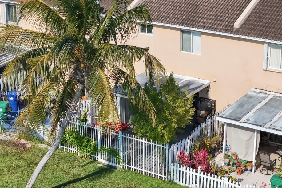Real estate property located at 17718 139th Ct, Miami-dade, Weitzer Serena Lakes Town, Miami, FL