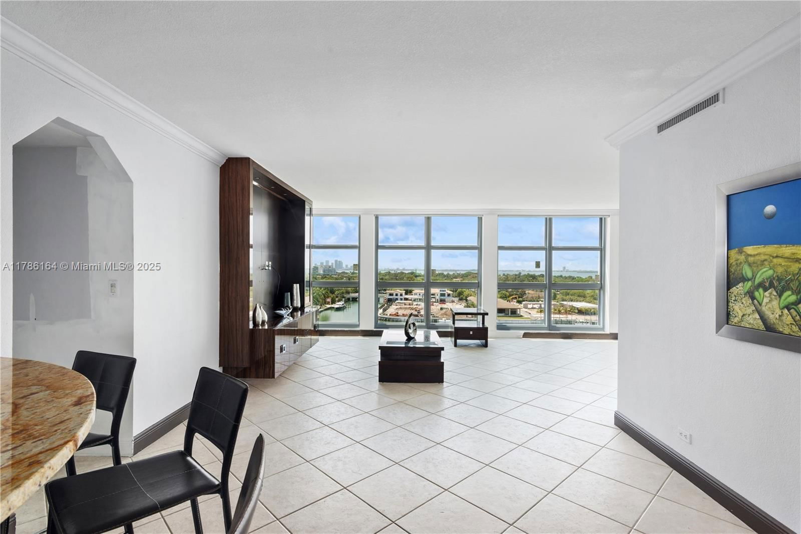 Real estate property located at 5055 Collins Ave #10J, Miami-dade, Crystal House Condo, Miami Beach, FL