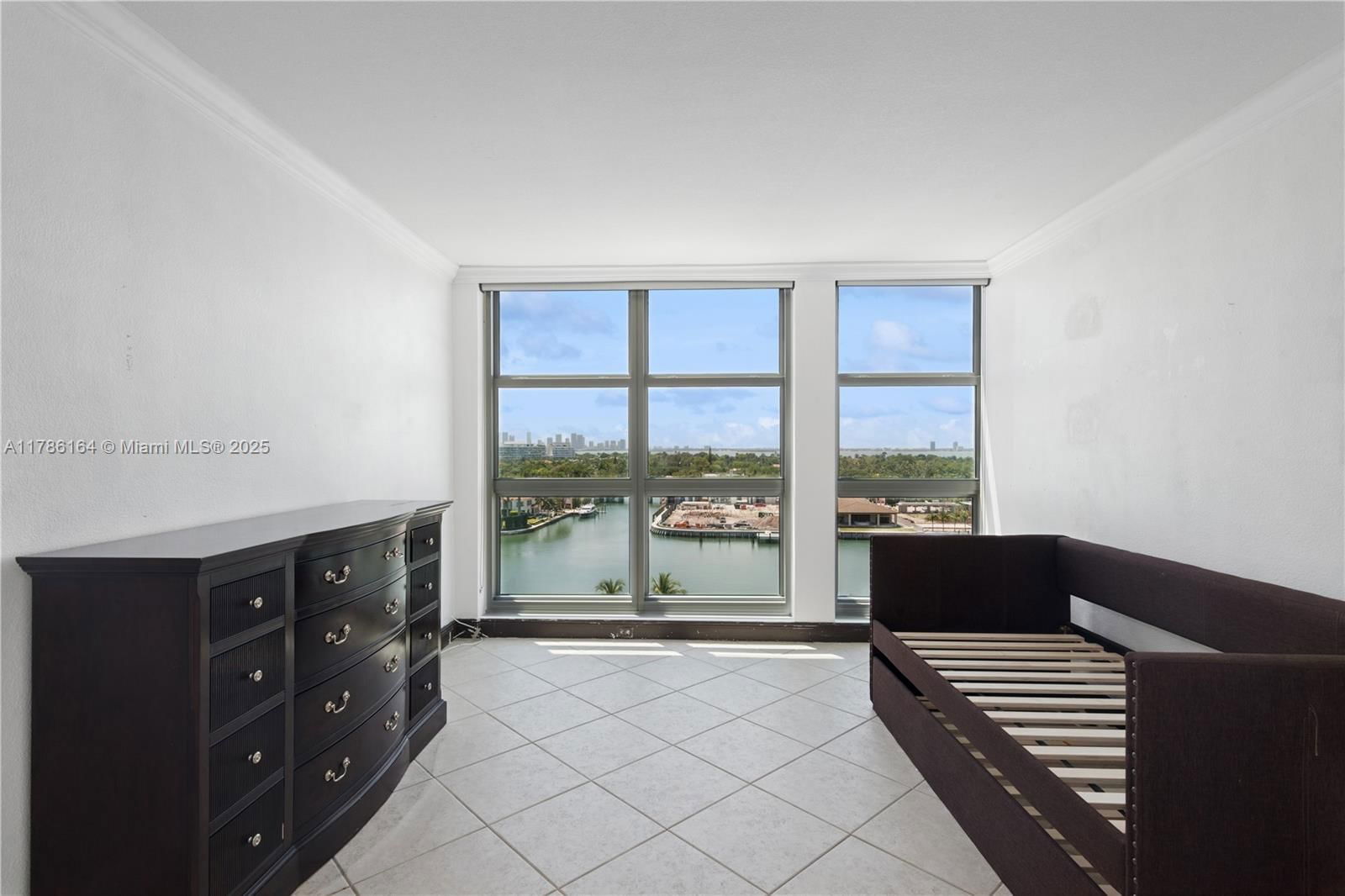 Real estate property located at 5055 Collins Ave #10J, Miami-dade, Crystal House Condo, Miami Beach, FL