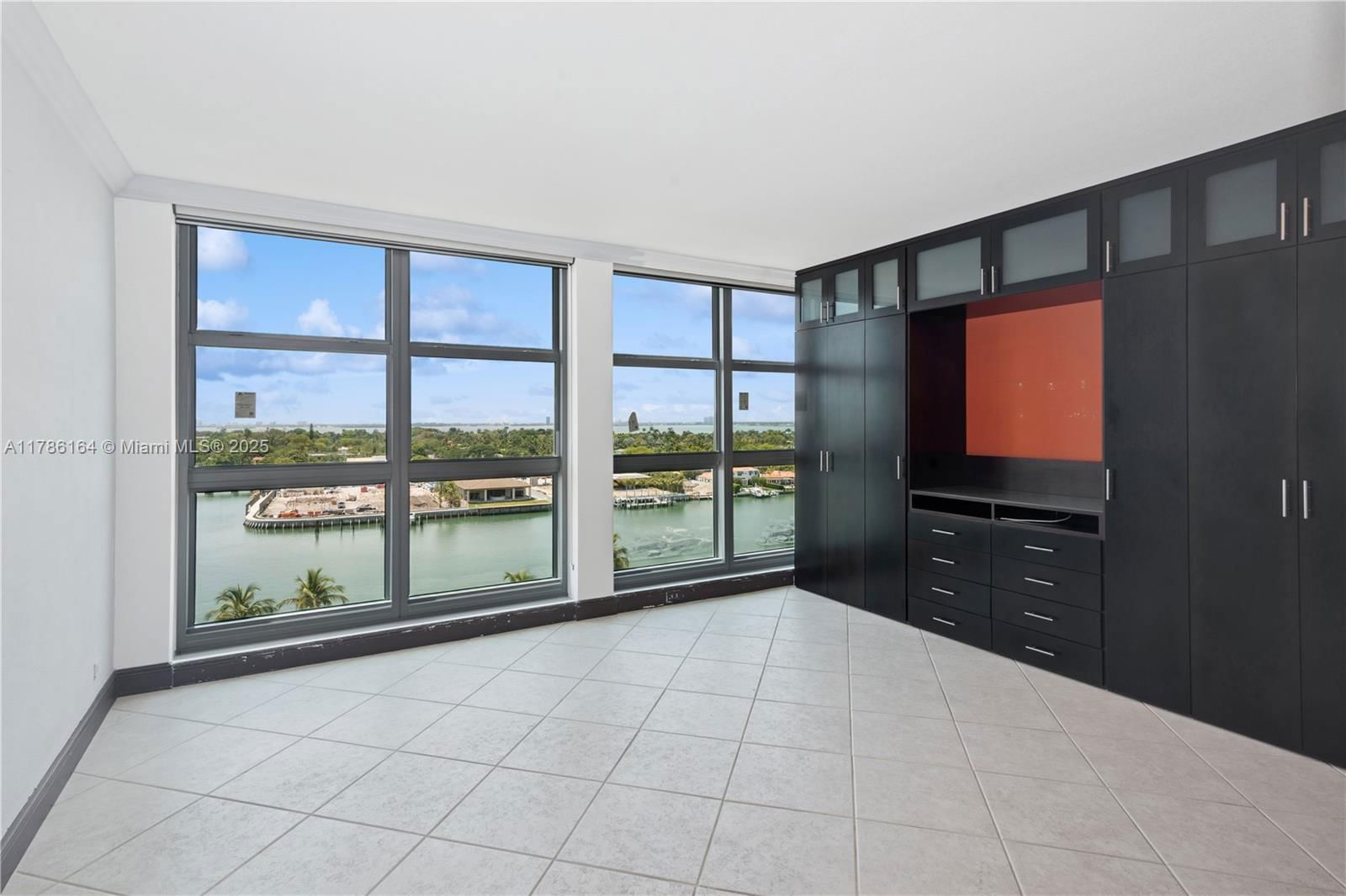 Real estate property located at 5055 Collins Ave #10J, Miami-dade, Crystal House Condo, Miami Beach, FL