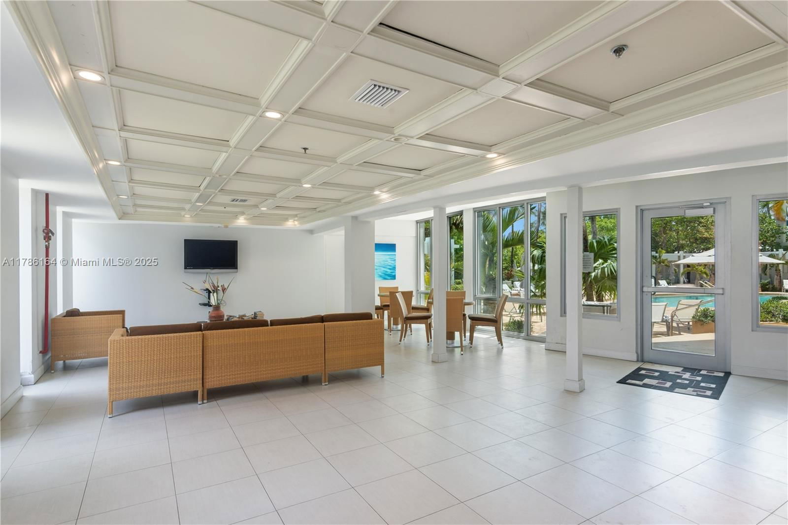 Real estate property located at 5055 Collins Ave #10J, Miami-dade, Crystal House Condo, Miami Beach, FL