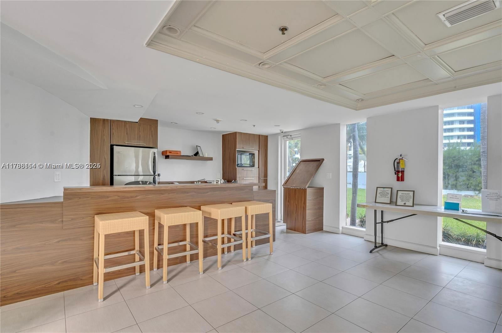 Real estate property located at 5055 Collins Ave #10J, Miami-dade, Crystal House Condo, Miami Beach, FL