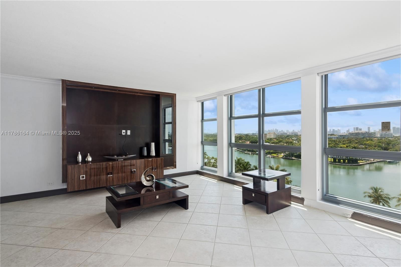Real estate property located at 5055 Collins Ave #10J, Miami-dade, Crystal House Condo, Miami Beach, FL