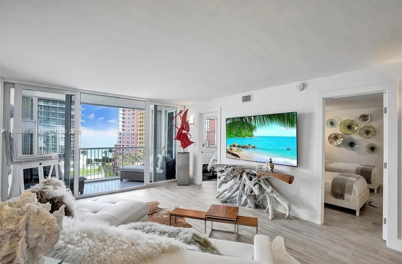 Real estate property located at 2200 33rd Ave #10F, Broward, White Egret Condo, Fort Lauderdale, FL