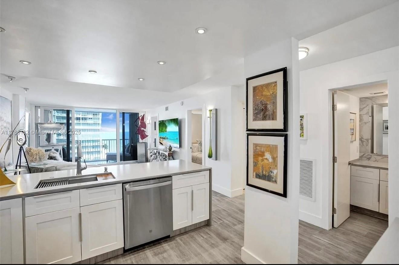 Real estate property located at 2200 33rd Ave #10F, Broward, White Egret Condo, Fort Lauderdale, FL