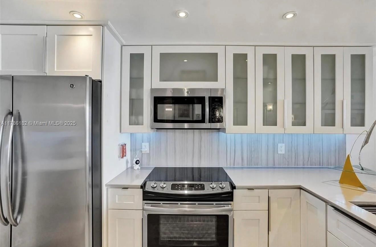 Real estate property located at 2200 33rd Ave #10F, Broward, White Egret Condo, Fort Lauderdale, FL