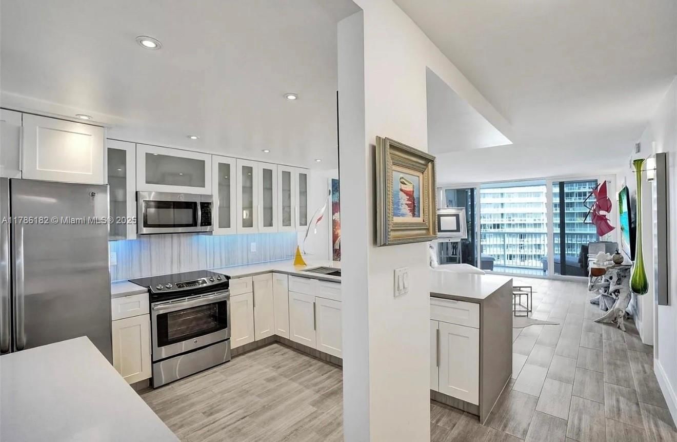 Real estate property located at 2200 33rd Ave #10F, Broward, White Egret Condo, Fort Lauderdale, FL