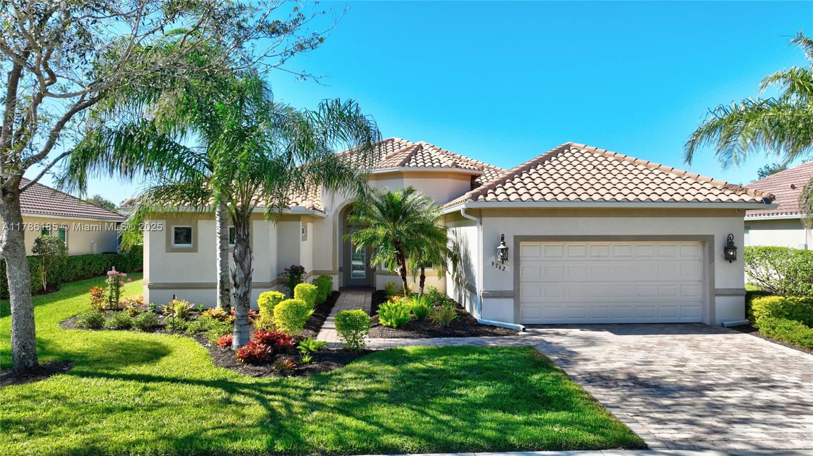 Real estate property located at 9762 Nickel Ridge Circle, Collier, The Quarry, Naples, FL
