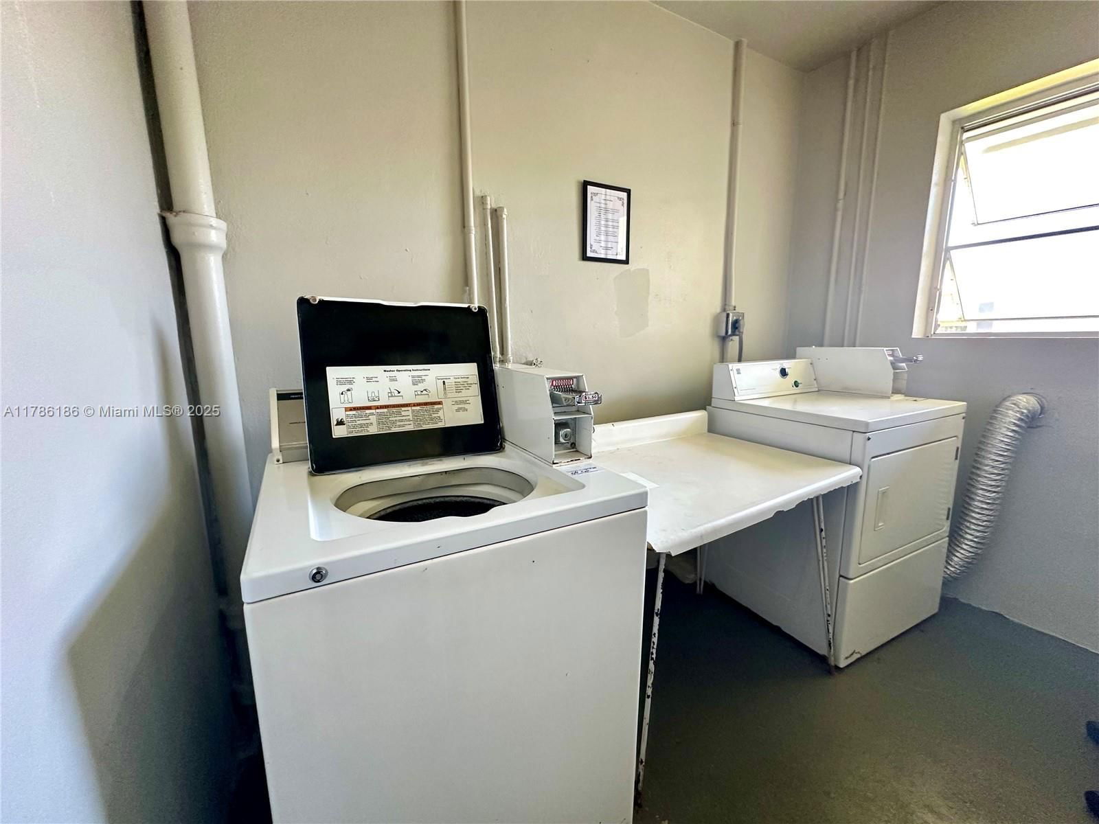 Real estate property located at 1001 Hillcrest Ct #306, Broward, Hillcrest Country Club Apt, Hollywood, FL