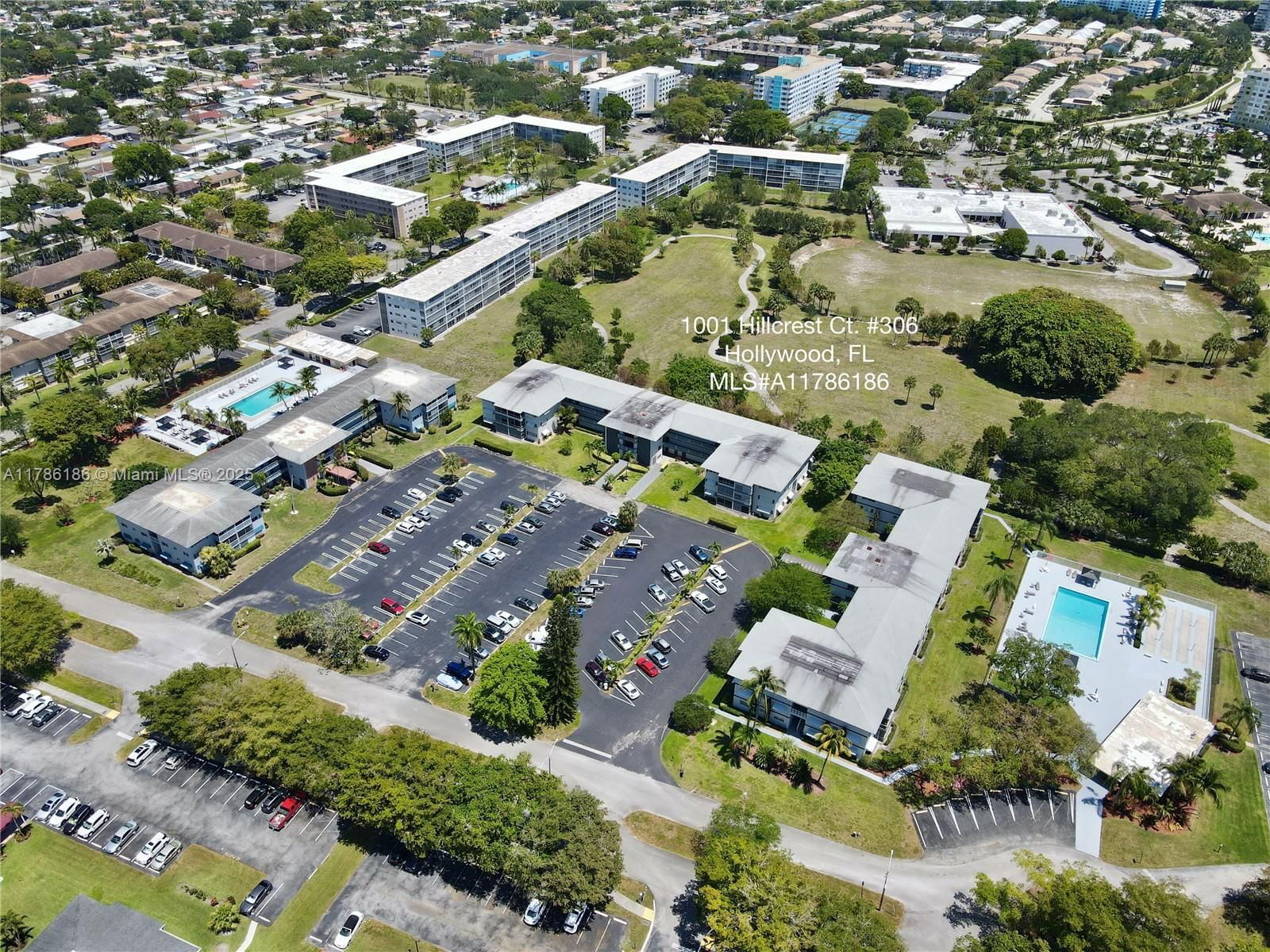 Real estate property located at 1001 Hillcrest Ct #306, Broward, Hillcrest Country Club Apt, Hollywood, FL