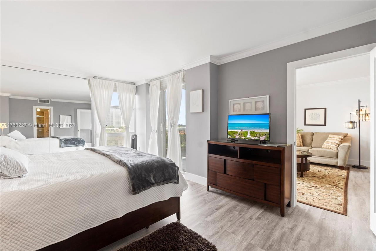 Real estate property located at 3625 Country Club Dr #902, Miami-dade, Aventura Eldorado Condo, Aventura, FL