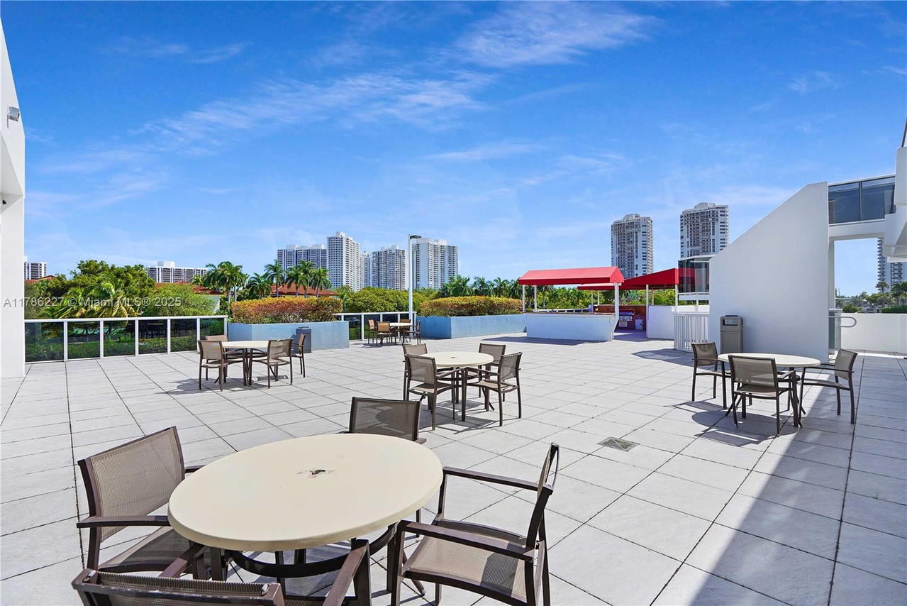 Real estate property located at 3625 Country Club Dr #902, Miami-dade, Aventura Eldorado Condo, Aventura, FL