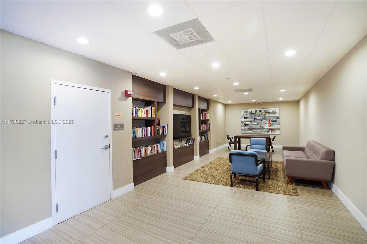 Real estate property located at 3625 Country Club Dr #902, Miami-dade, Aventura Eldorado Condo, Aventura, FL