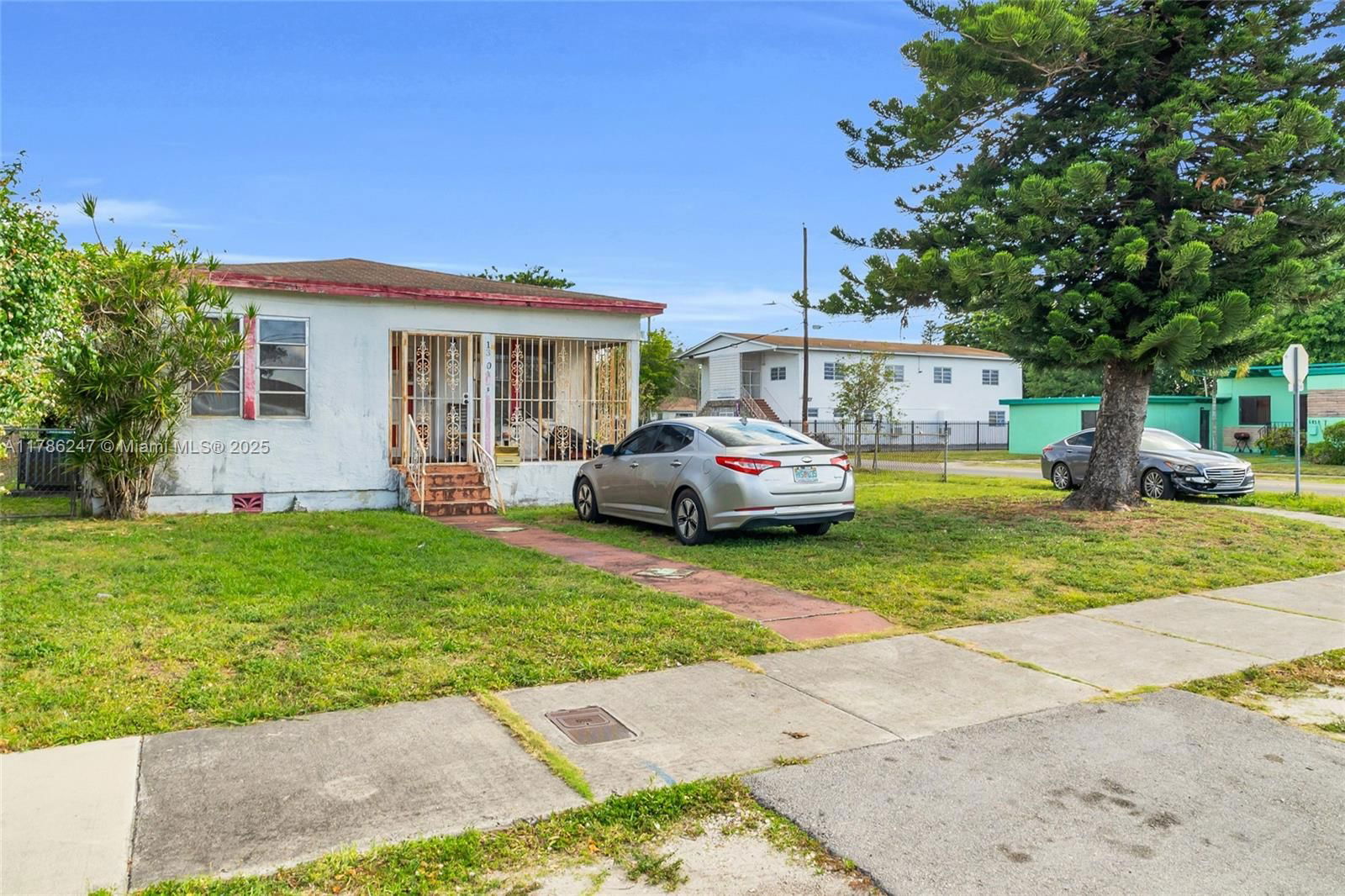Real estate property located at 1301 68th Ter, Miami-dade, Liberty City Homesites, Miami, FL
