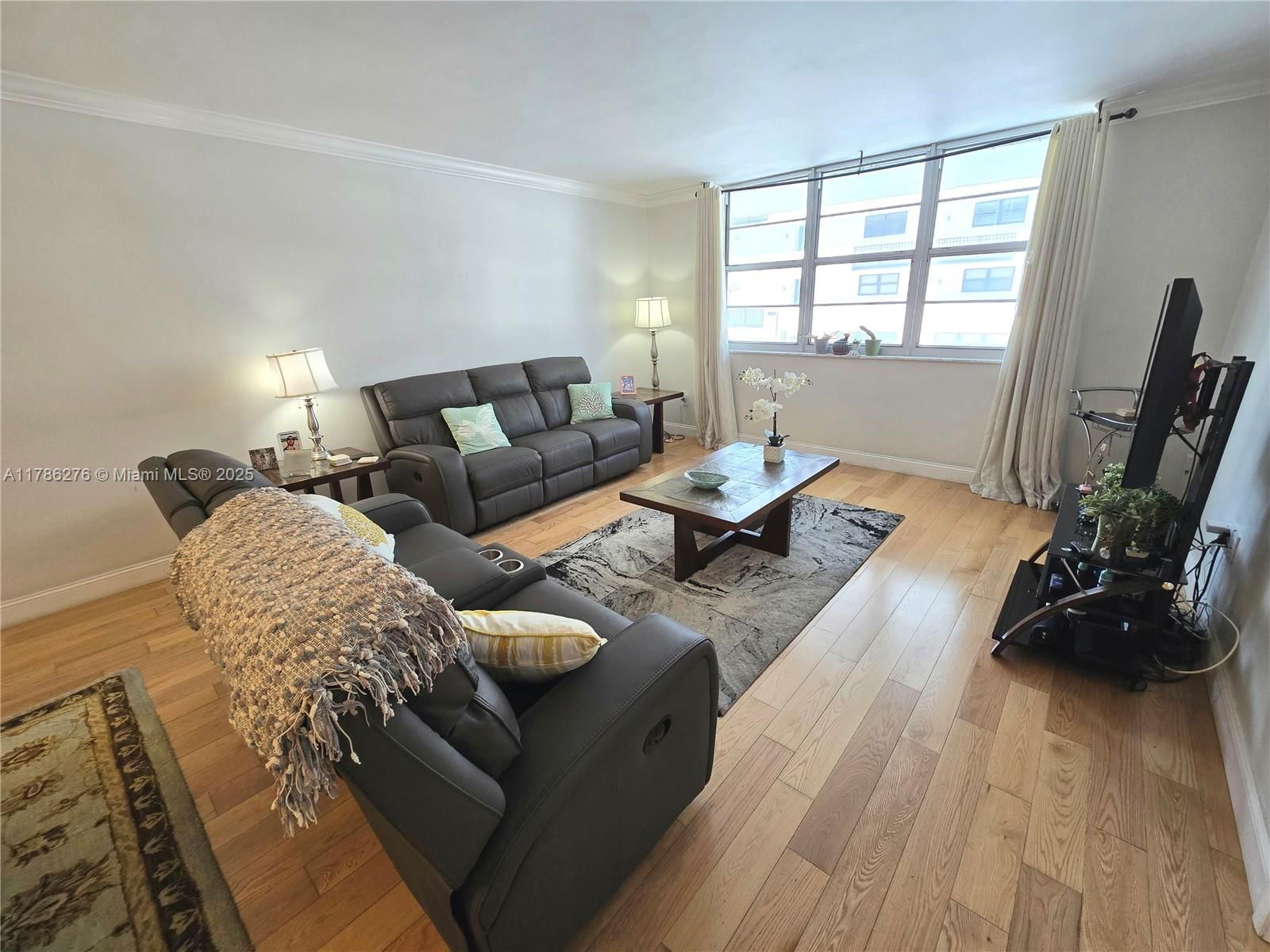 Real estate property located at 5825 Collins Ave #2D, Miami-dade, Corinthian Condo, Miami Beach, FL