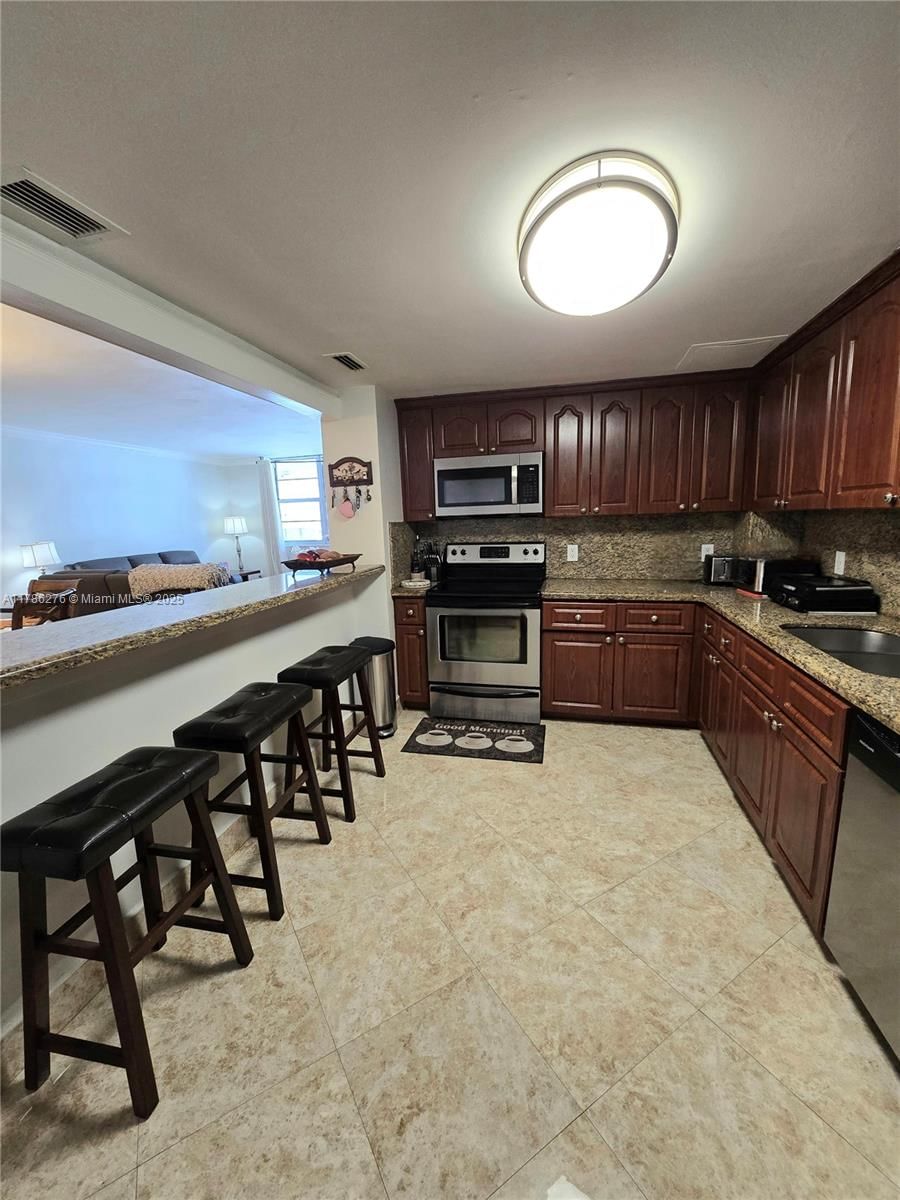 Real estate property located at 5825 Collins Ave #2D, Miami-dade, Corinthian Condo, Miami Beach, FL