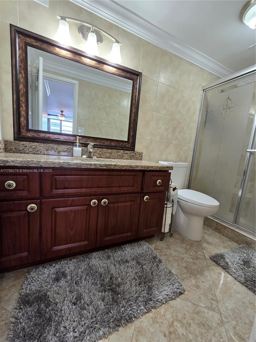 Real estate property located at 5825 Collins Ave #2D, Miami-dade, Corinthian Condo, Miami Beach, FL
