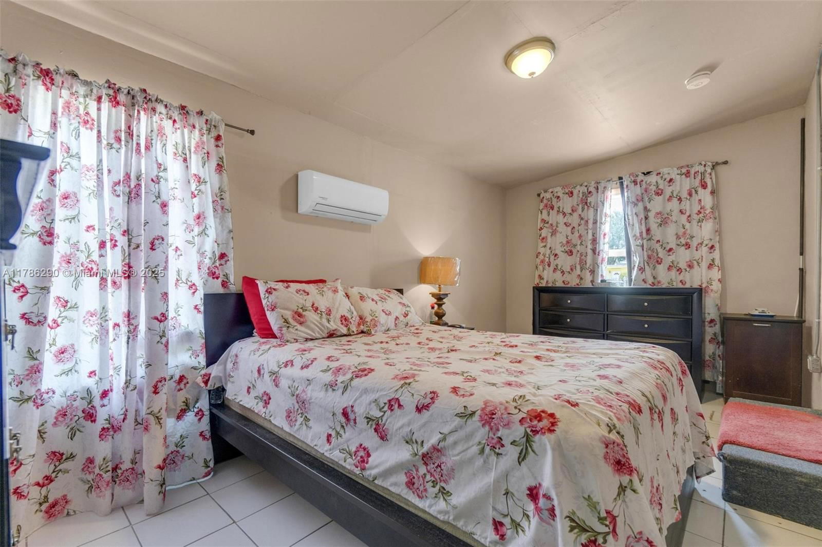 Real estate property located at 1006 112th Ter, Miami-dade, Lawndale 3rd Addn, Miami, FL