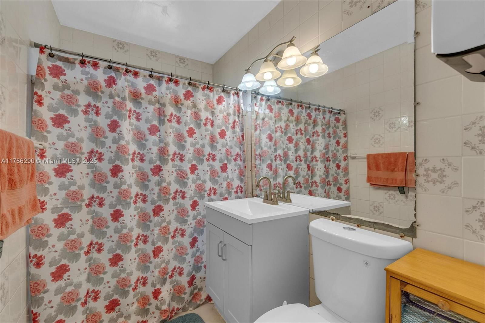 Real estate property located at 1006 112th Ter, Miami-dade, Lawndale 3rd Addn, Miami, FL