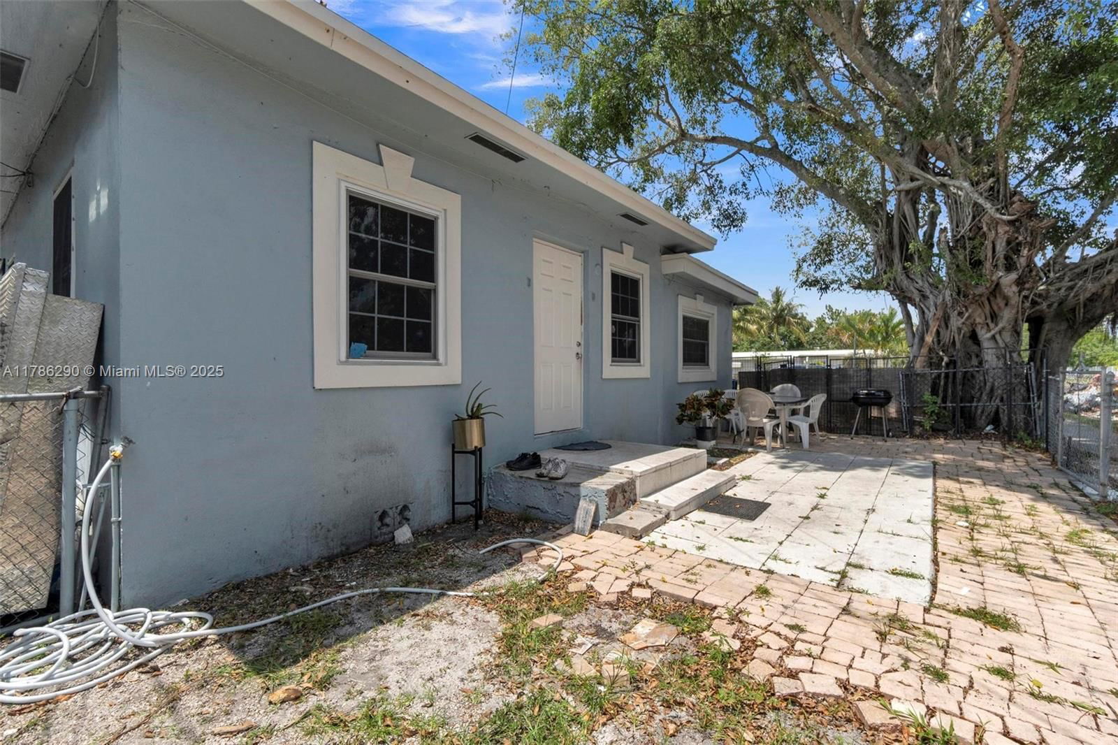 Real estate property located at 1006 112th Ter, Miami-dade, Lawndale 3rd Addn, Miami, FL